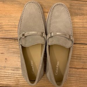 CalvinKlein Men’s gray suede loafers